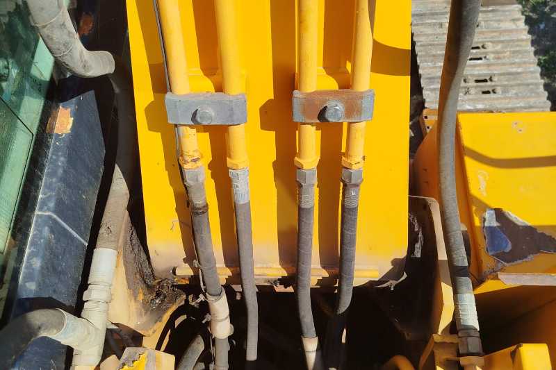 OmecoHub - Immagine JCB JS130